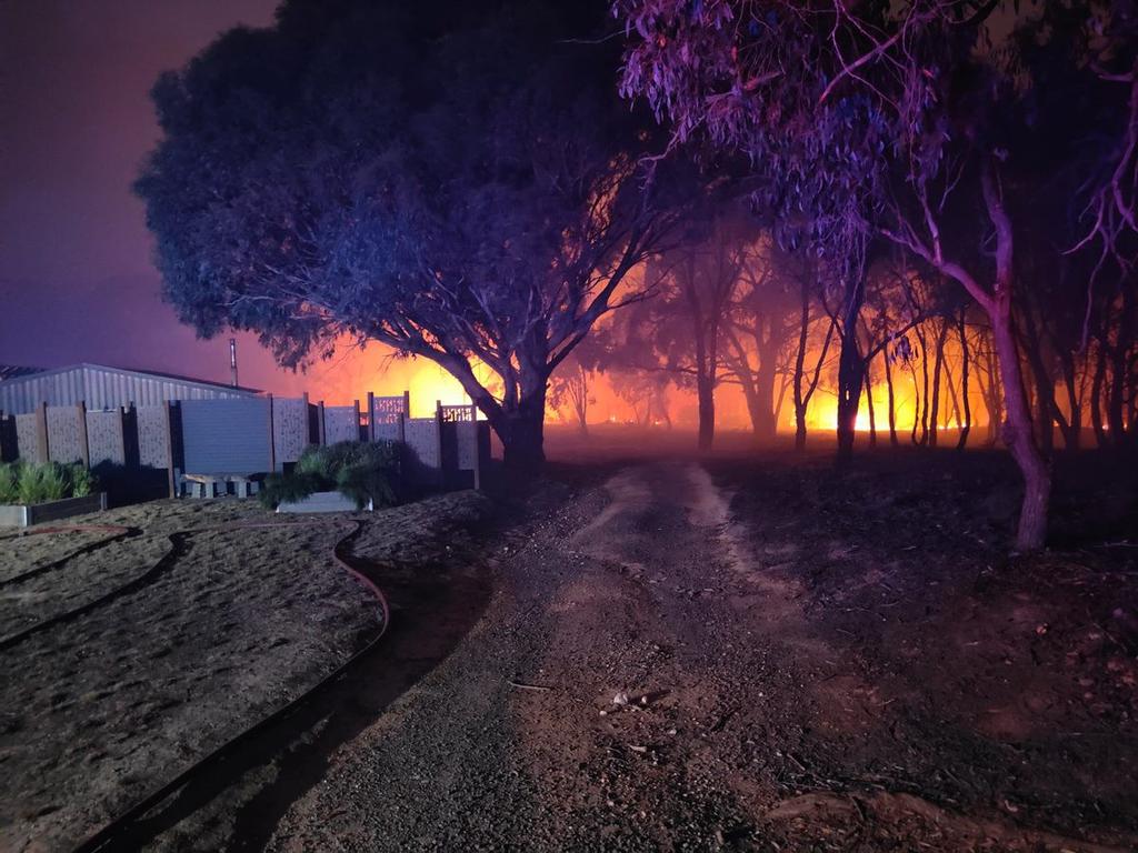 Ullina CFA firefighter Tim Barry saves Raglan home | Gold Coast Bulletin