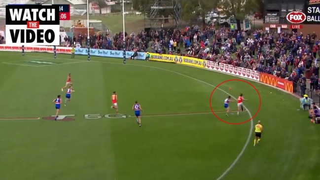 Joe Daniher's accidental goal of the year contender (Fox Footy)