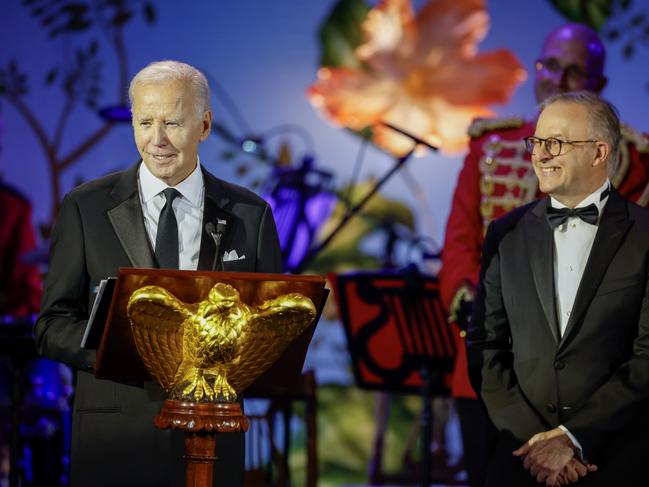 WASHINGTON, DC - OCTOBER 25: U.S. President Joe Biden and Prime Minister of Australia Anthony Albanese toast before the start of the state dinner to the White House on October 25, 2023 in Washington, DC. President Biden and the first lady are hosting Prime Minister Albanese and his partner Jodie Haydon for a state dinner.  (Photo by Tasos Katopodis/Gettyimages)