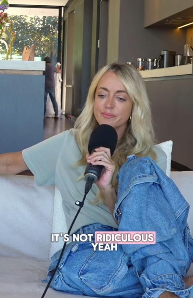 Jackie ‘O’ Henderson has broken down about the struggles of being single after dating "the one". Picture: TikTok/WeAreBestiesOfficial