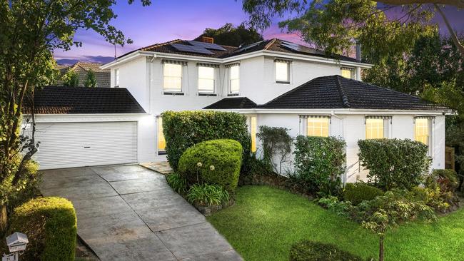 11 Yatama Court, Mount Waverley - for herald sun real estate