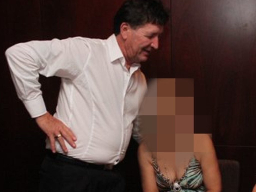 Kevin Correll posed with women at singles events in late 2006.