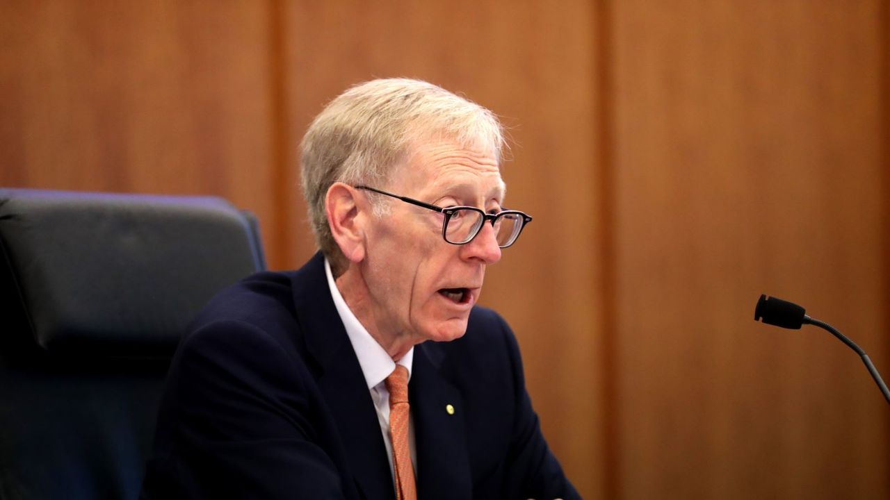 Banking royal commission makes 76 recommendations for reform