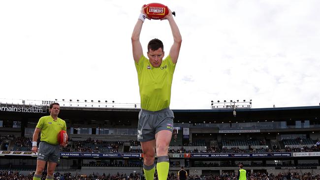 PERTH, AUSTRALIA – JUNE 13: An umpire practices bounce downs before the 2015 AFL round eleven match between the West Coast Eagles and the Essendon Bombers at Domain Stadium, Perth on June 13, 2015. (Photo by Will Russell/AFL Media)