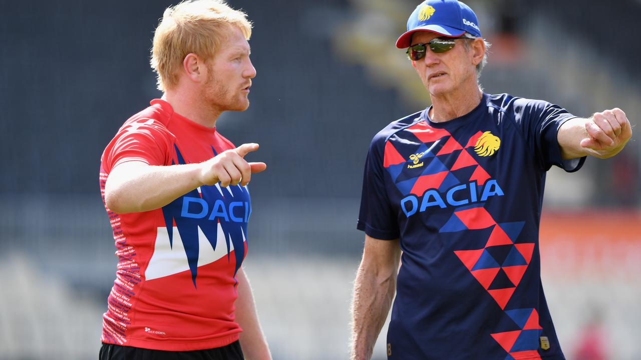 Captain James Graham and head coach Wayne Bennett at a training session in Christchurch