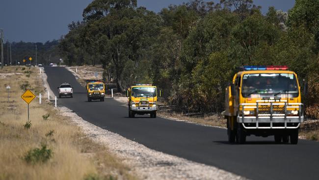 Some residents at The Pines were forced to flee their homes on Sunday, as a fire threatened at least 12 properties in the area. Picture: NCA NewsWire / Dan Peled