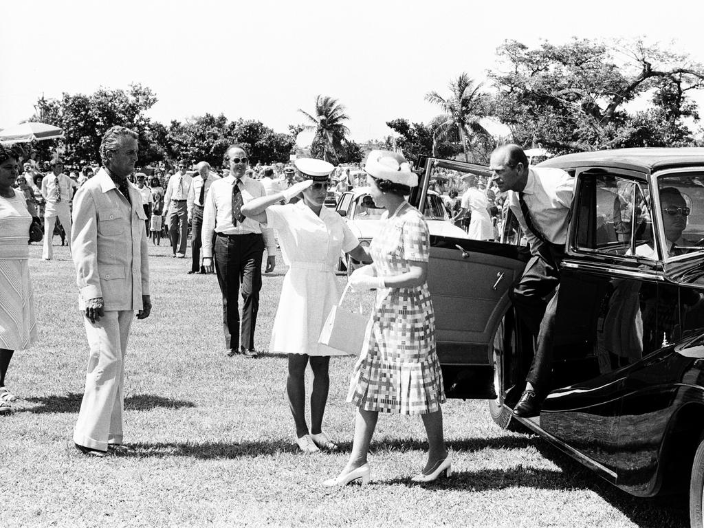 Queen Elizabeth visits Darwin in 1977 | Pictures | NT News