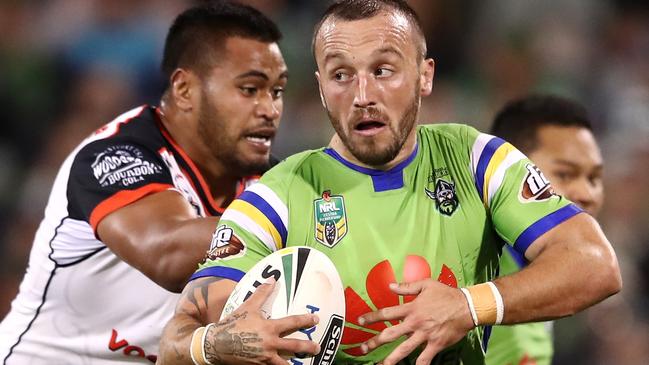 Josh Hodgson returns for the Raiders. (Photo by Cameron Spencer/Getty Images)