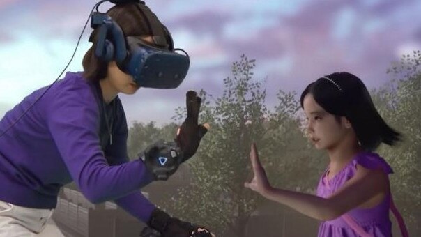 Jang Ji-sung meets the virtual reality version of her daughter, Na-yeon, who died at the age of seven.