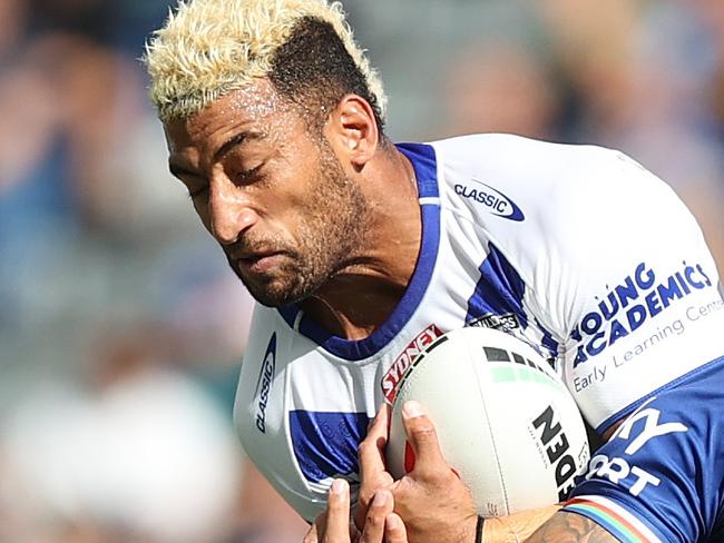 AUCKLAND, NEW ZEALAND - MARCH 26: Viliame Kikau of the Bulldogs is tackled during the round four NRL match between New Zealand Warriors and Canterbury Bulldogs at Mt Smart Stadium on March 26, 2023 in Auckland, New Zealand. (Photo by Phil Walter/Getty Images)