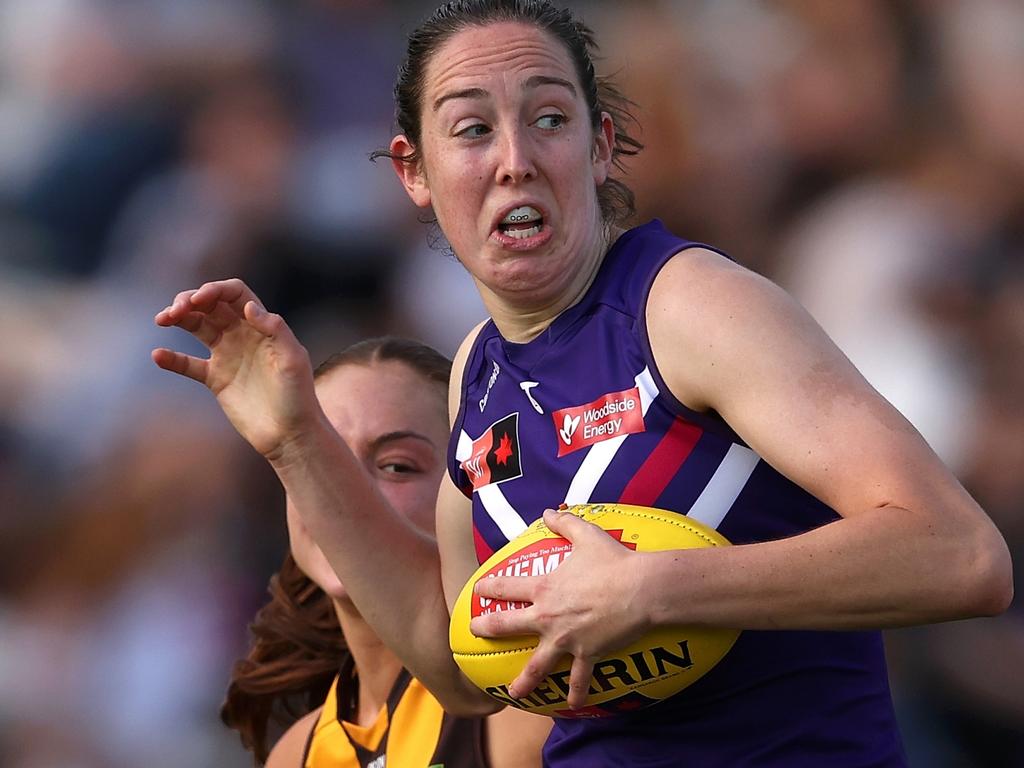 Irish Fremantle star Aine Tighe declares she has room to improve after  dominant three-goal game against Hawthorn | Herald Sun