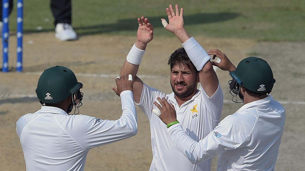 Pakistani spinner Yasir Shah tore through New Zealand’s batting line-up.