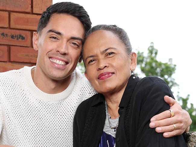 WEEKEND TELEGRAPHS SPECIAL. APRIL 9, 2024. PLEASE CONTACT WEEKEND PIC EDITOR JEFF DARMANIN BEFORE PUBLISHING.Pictured is Wiggle John Pearce and his Mum  Flordeli for Mothers Day. Picture: Tim Hunter.