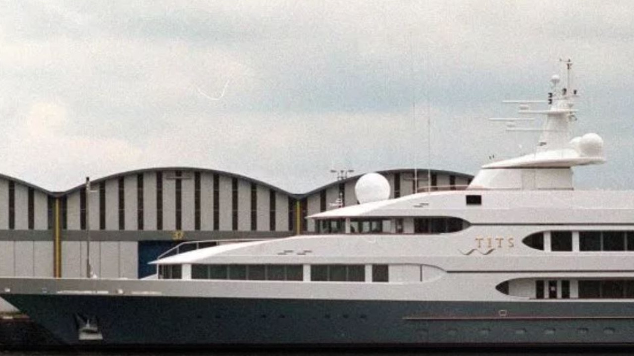yacht sultan brunei