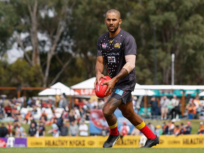 Touk Miller warms up at Mt Barker. Picture: Dylan Burns/AFL Photos via Getty Images