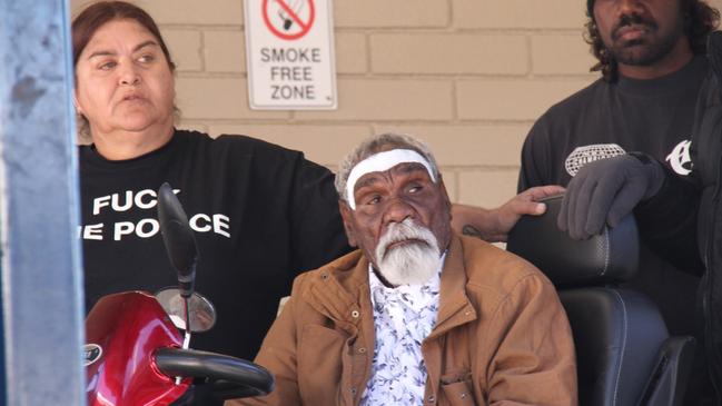 Senior Warlpiri Elder Ned Hargraves at his 24-year-old grandson's vigil outside Coles in Alice Springs on May 30, 2025. The young man who died in custody on May 27, 2025. Picture: Gera Kazkov