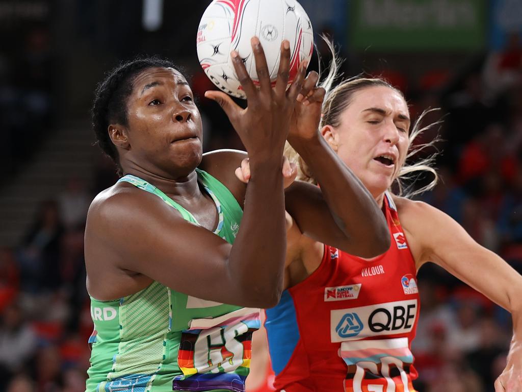 Jhaniele Fowler-Nembhard and Sarah Klau will again go head-to-head this weekend. Picture: Jason McCawley/Getty Images