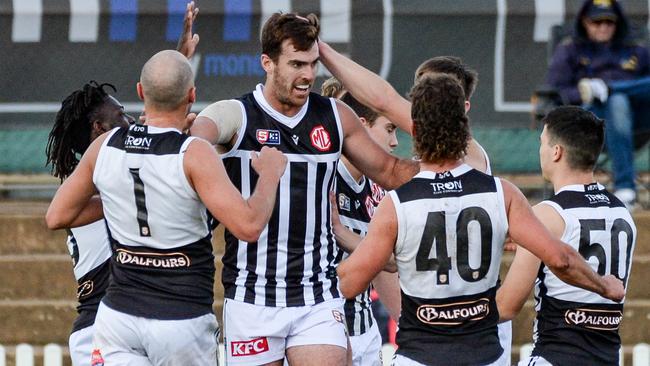 Scott Lycett in action in the SANFL. Picture: Brenton Edwards