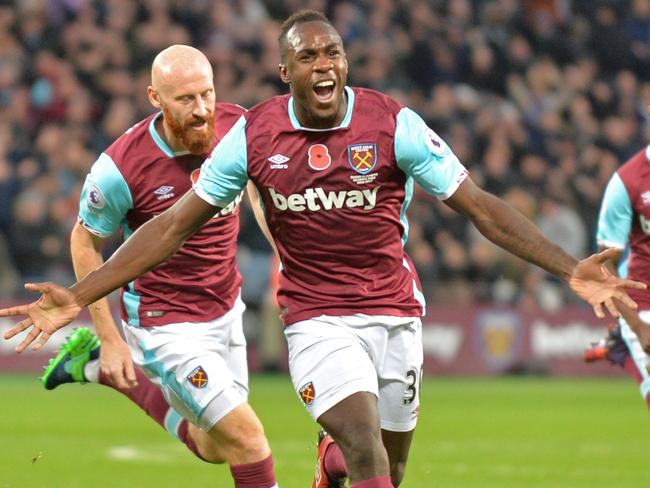 West Ham United's English midfielder Michail Antonio.