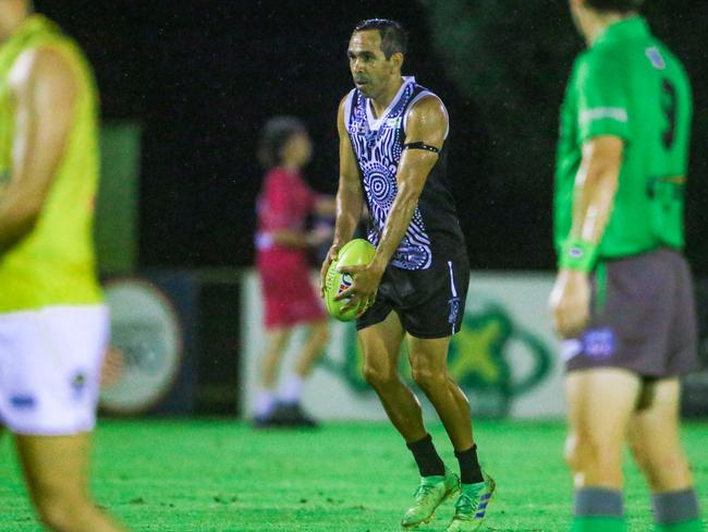 Eddie Betts lines up for a goal in his Palmerston Magpies debut against the Nightcliff Tigers. Picture: Glenn Campbell