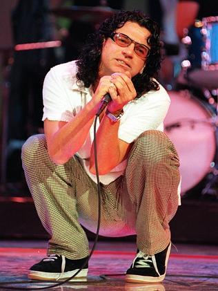 Hutchence's blood showed traces of alcohol, cocaine, Prozac and prescription drugs.