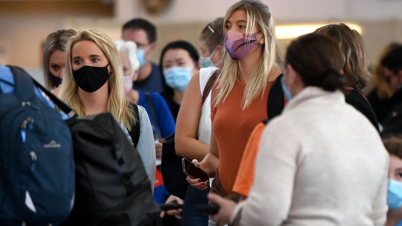 Australian airlines do not currently ban cloth face masks. Picture: NCA NewsWire/Bianca De Marchi