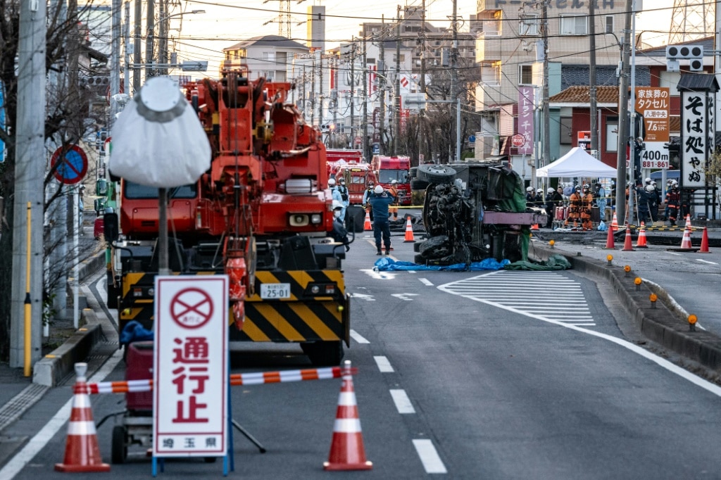 Japan sinkhole grows to almost Olympic pool length