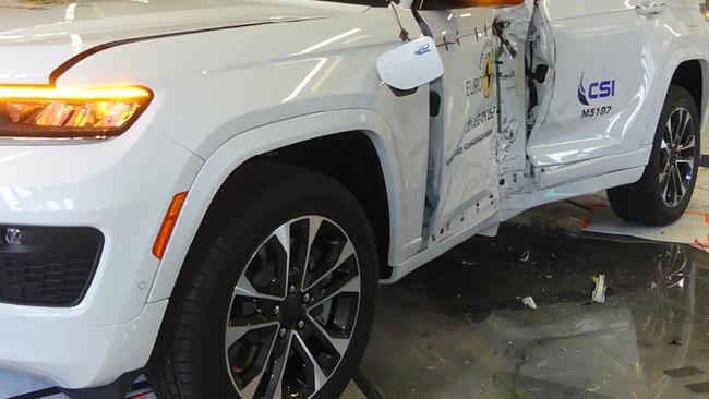 2023 Jeep Grand Cherokee Crash Test