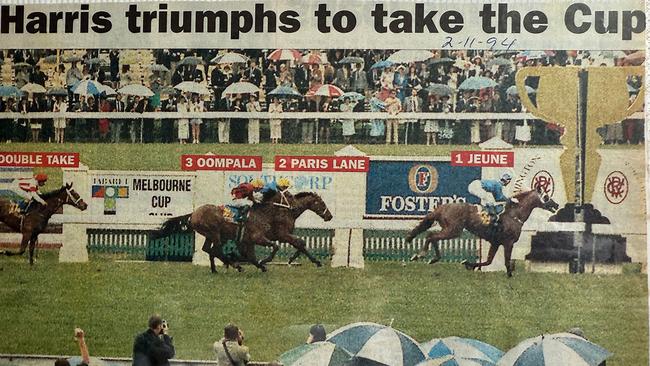 How the finish of the 1994 Melbourne Cup was displayed in the next day's paper.