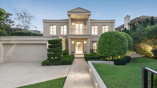 128 Yarrbat Ave, Balwyn produced the priciest result last week, selling under the hammer for $6.53m.