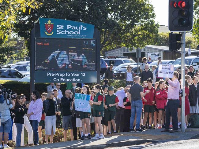 Hundreds of students and parents gathered at the corner of St PaulÃ¢â¬â¢s School protesting the sacking of the school principal Paul Browning.