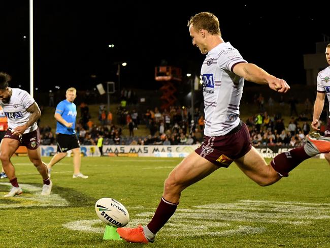 Daly Cherry-Evans of the Sea Eagles unsuccessfully attempts a long penalty conversion at full time during the Round 24 NRL match between the Wests Tigers and the Manly-Warringah Sea Eagles at Campbelltown Stadium in Sydney, Thursday, August 23, 2018. (AAP Image/Dean Lewins) NO ARCHIVING, EDITORIAL USE ONLY