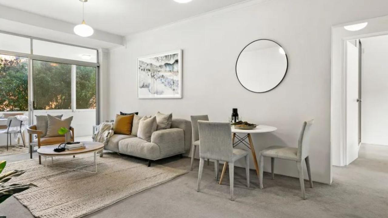 This Randwick unit was listed with a guide price of $850,000 but sold for $1,035,000.