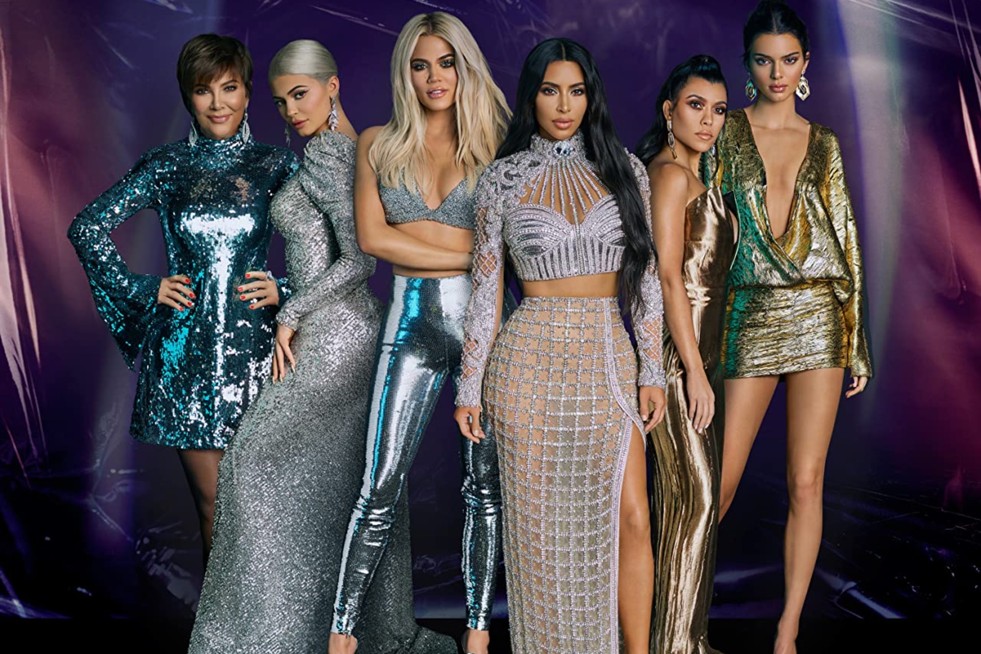 Beauty and fashion trends that has been started by the Kardashians –  Glamour Crystals
