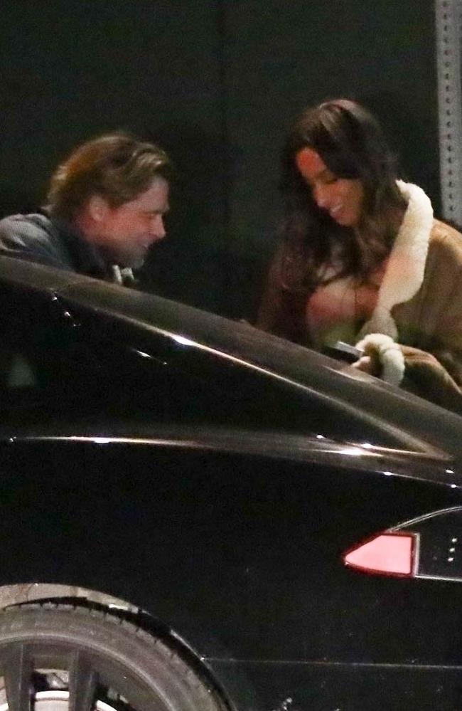 Before De Ramon, Pitt was linked to Emily Ratajkowski. Picture: Backgrid.