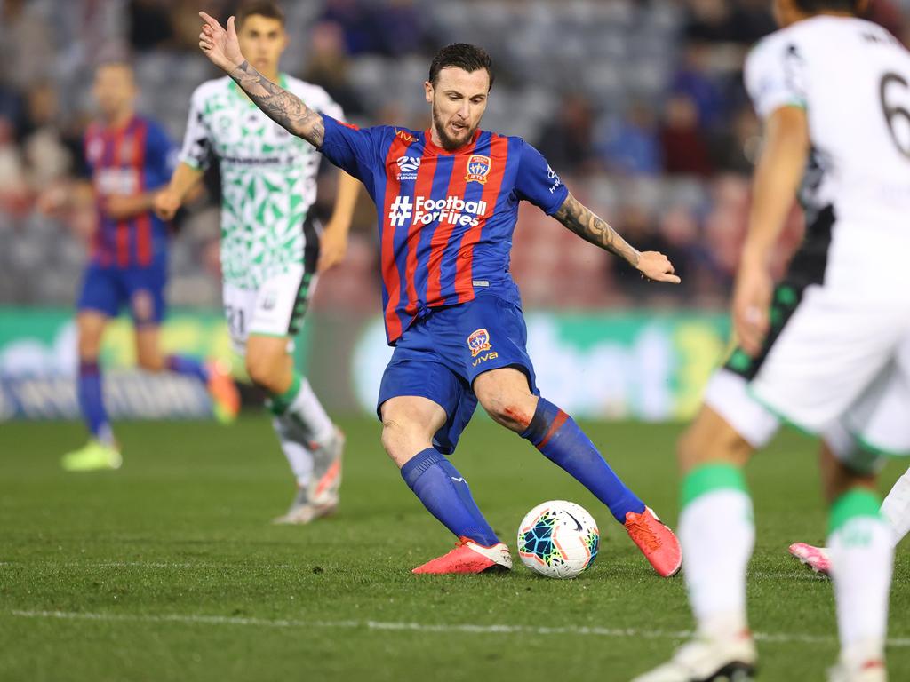 O’Donovan keeps Jets alive