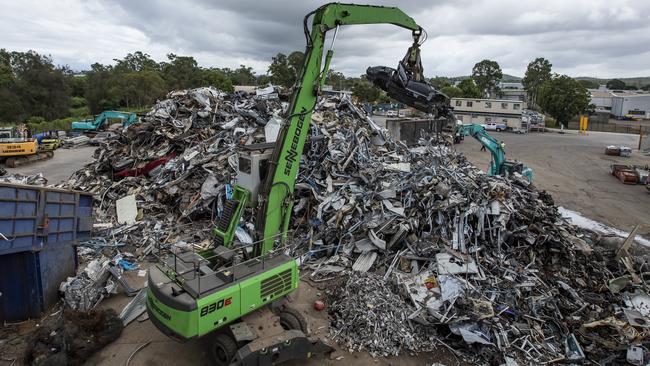 Dean Wanless says the Ipswich recycling park will create hundreds of jobs.