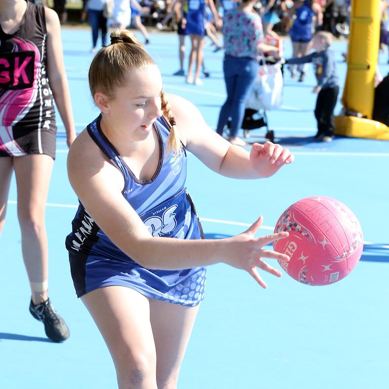 Netball at Runaway bay. Photo of Senior Intermediate Div 2 matches. Photo by Richard Gosling