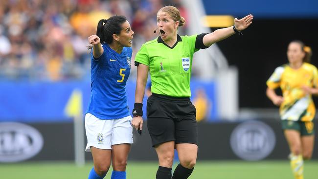 Brazil’s Thaisa confronts referee Esther Staubli after Australia’s third goal.