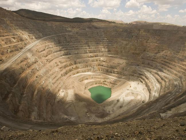 An overall view of the current Cadia mine in Orange, west of NSW, 08/01/2010. The NSW government announced that they had granted planning approval for the planned Cadia East underground copper gold mine. The project would be the largest underground mining operation in Australia.