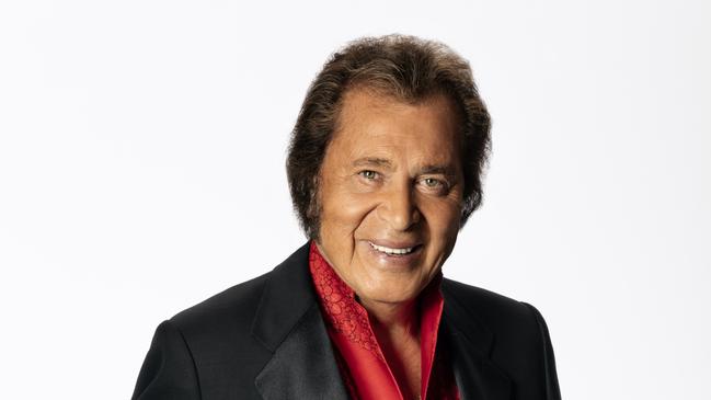 Englebert Humperdinck announces his Last Waltz farewell final tour of Australia. Picture: Supplied.