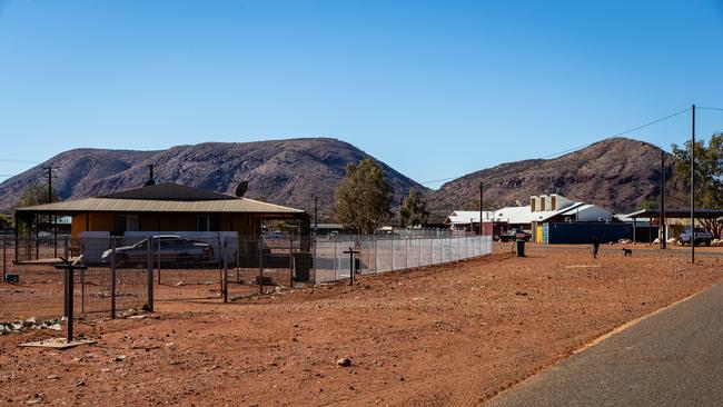 Street scenes in Walungurru (Kintore) NT