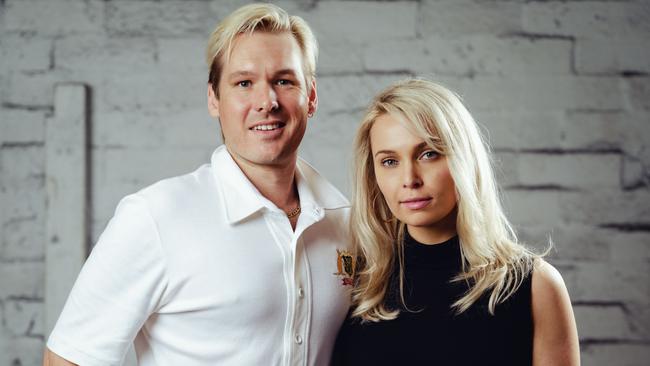 Alex Williams and Marny Kennedy as Shane Warne and Simone Callahan in the upcoming telemovie, Warnie.