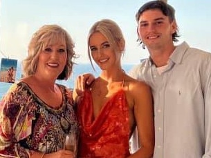 Kylie Bazzo with her children Kameron (centre) and Rhett.