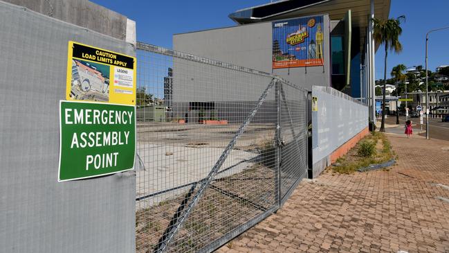 The empty site of the proposed new aquarium and mixed commercial use area in Flinders Street. Picture: Evan Morgan
