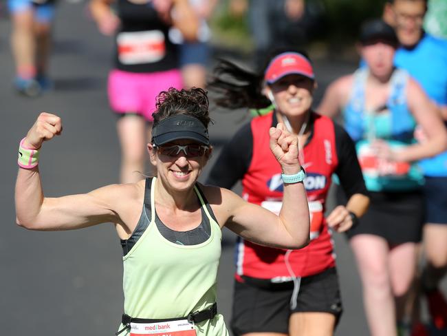 Melbourne Marathon 2017: 30,000 people run under sunny skies | news.com ...