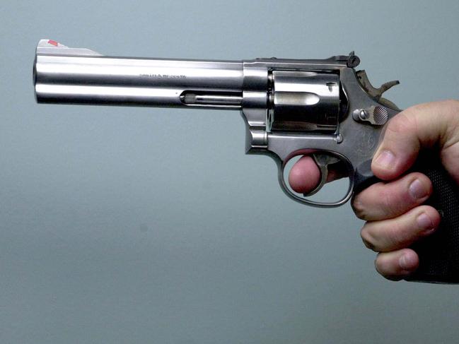 JULY 19, 2001 : Smith and Weston 357 Magnum pistol, 19/07/01. Pic Jeff Darmanin.Weapon / Hand Gun