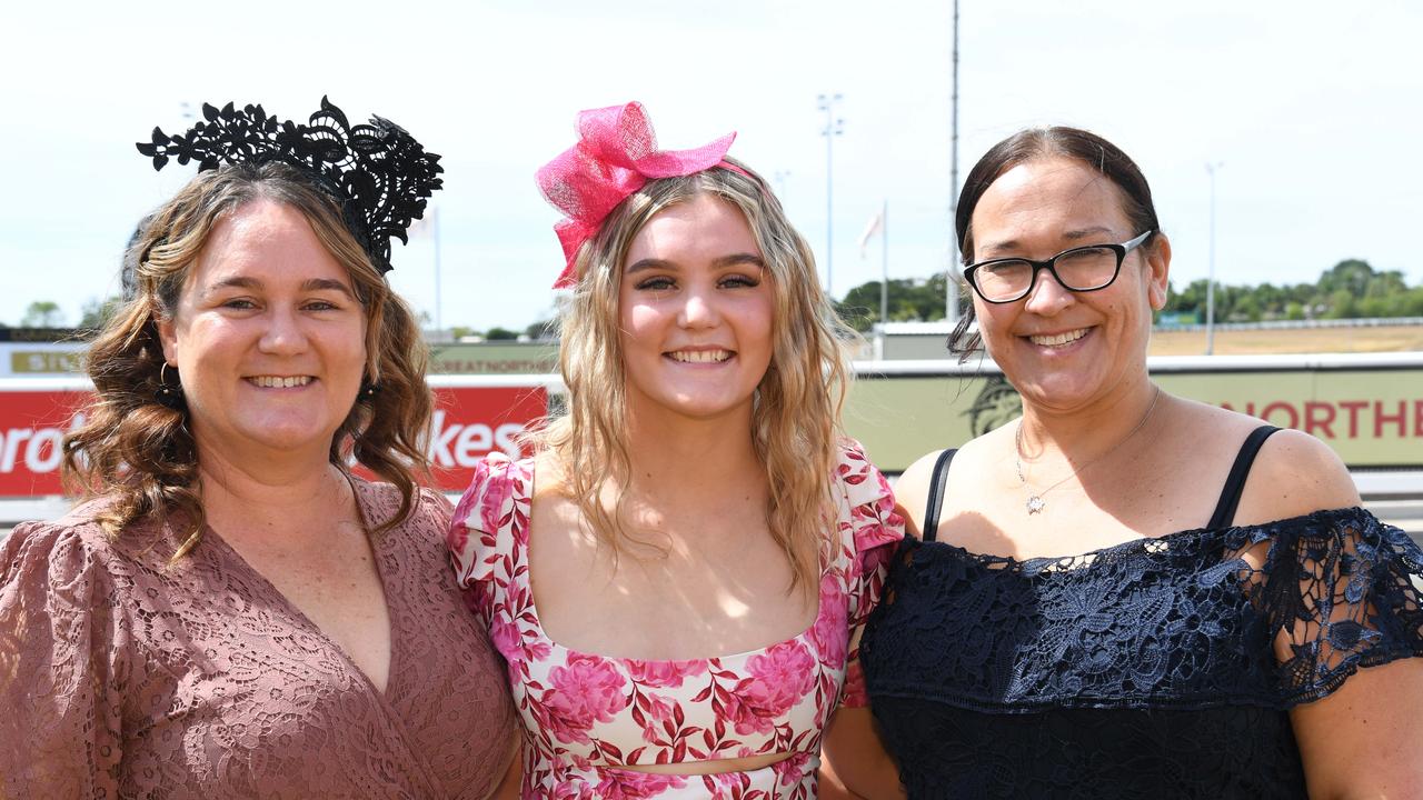 Tracy McIntyre, Gemma McIntyre and Zoe Eyles at the Bridge Toyota Ladies’ Day. Picture: (A)manda Parkinson