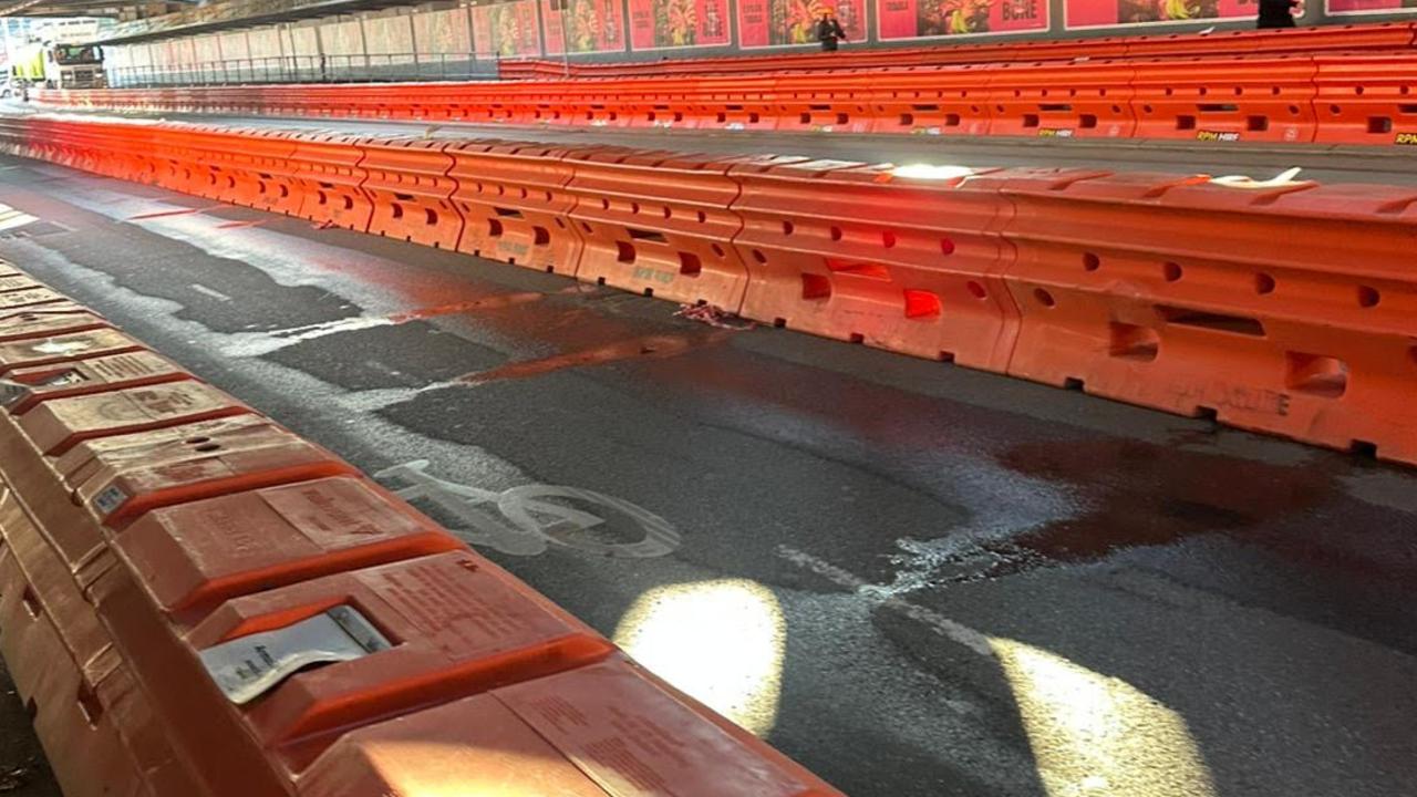 Barricades set up on Swan St ahead of A-League Grand Final