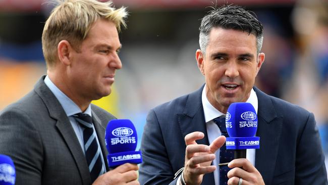 Warne and former English player Kevin Pietersen commentating.